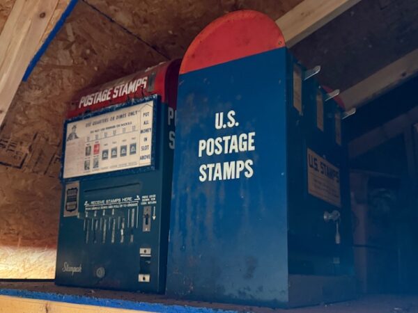 LIVE AUCTION - BEAUTIFUL BRICK HOME ON 3.21+/- ACRES - FURNISHINGS & TOOLS