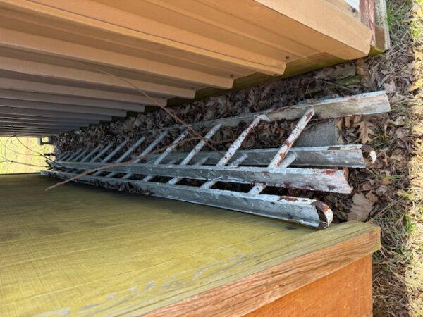 LIVE AUCTION - BEAUTIFUL BRICK HOME ON 3.21+/- ACRES - FURNISHINGS & TOOLS