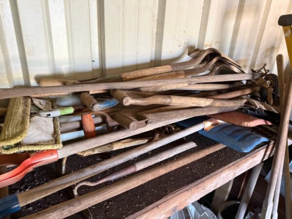 LIVE AUCTION - BEAUTIFUL BRICK HOME ON 3.21+/- ACRES - FURNISHINGS & TOOLS