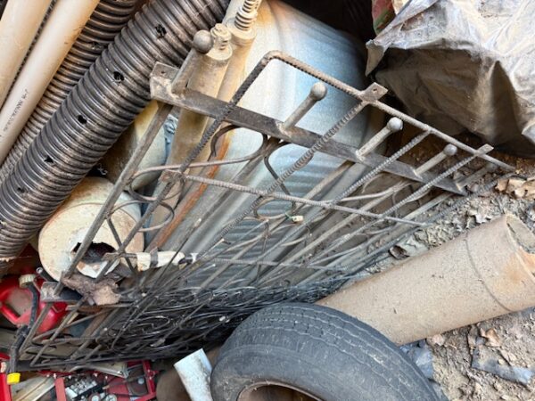 LIVE AUCTION - BEAUTIFUL BRICK HOME ON 3.21+/- ACRES - FURNISHINGS & TOOLS