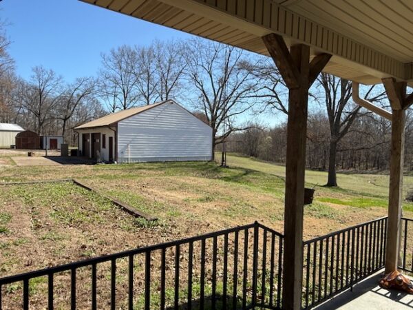 LIVE AUCTION - BEAUTIFUL BRICK HOME ON 3.21+/- ACRES - FURNISHINGS & TOOLS