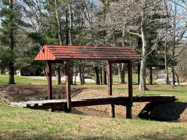 LIVE AUCTION - BEAUTIFUL BRICK HOME ON 3.21+/- ACRES - FURNISHINGS & TOOLS