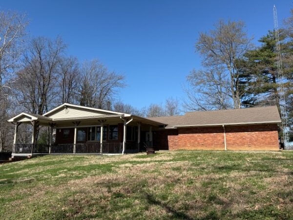 LIVE AUCTION - BEAUTIFUL BRICK HOME ON 3.21+/- ACRES - FURNISHINGS & TOOLS