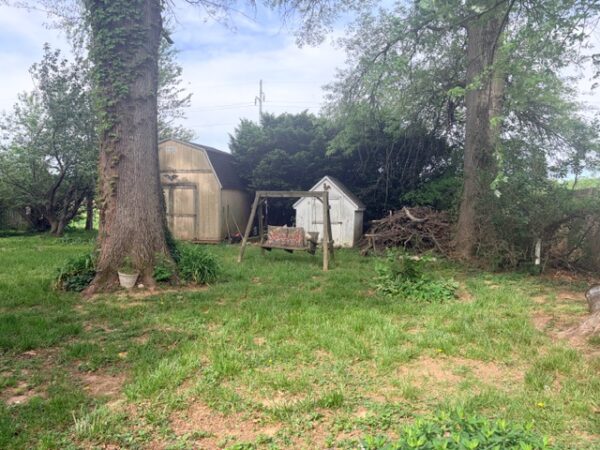 449 GLOVER DR., HENDERSON, KY 42420