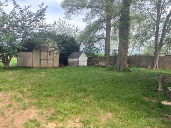 449 GLOVER DR., HENDERSON, KY 42420