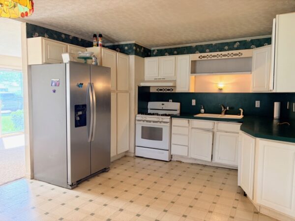 449 GLOVER DR., HENDERSON, KY 42420