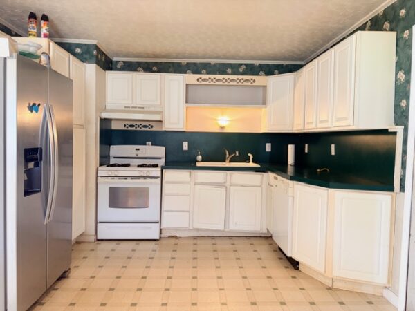 449 GLOVER DR., HENDERSON, KY 42420