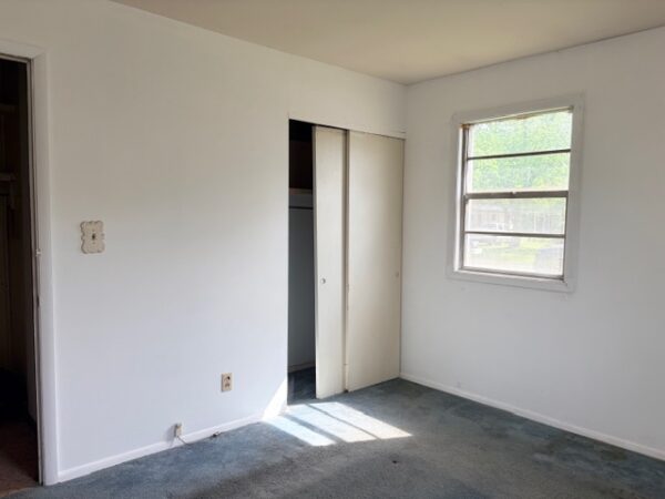 449 GLOVER DR., HENDERSON, KY 42420