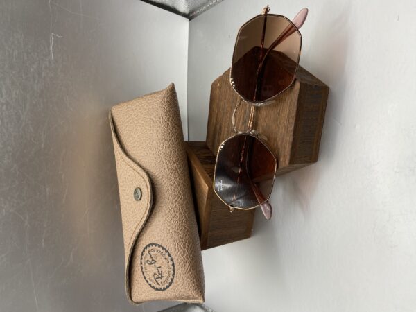 FURNISHINGS - ANTIQUES - LAWN & GARDEN