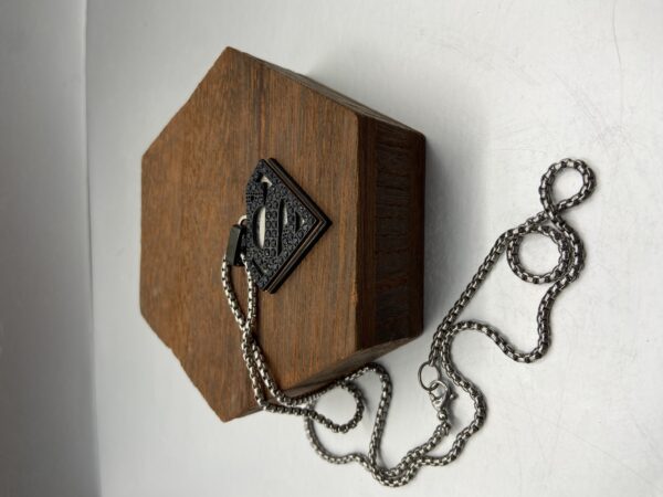 FURNISHINGS - ANTIQUES - LAWN & GARDEN