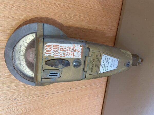 FURNISHINGS - ANTIQUES - LAWN & GARDEN