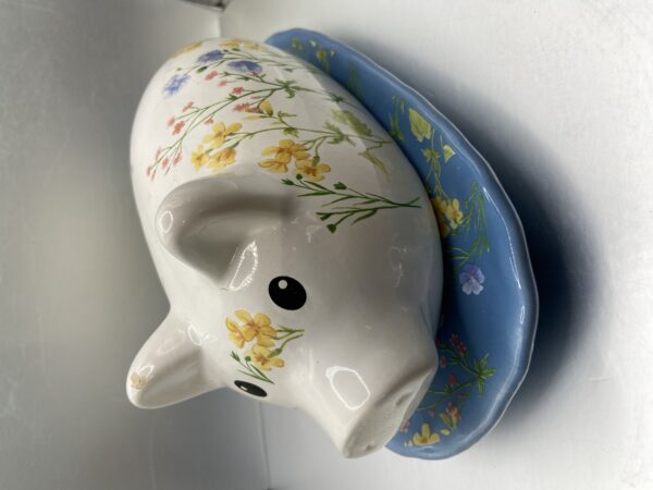 FURNISHINGS - ANTIQUES - LAWN & GARDEN