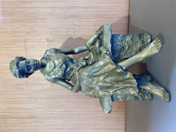 FURNISHINGS - ANTIQUES - LAWN & GARDEN