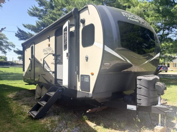 2021 FLAGSTAFF MICRO LITE RV