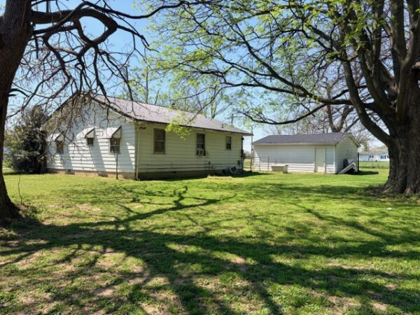 2 BEDROOM, 1 BATH HOME ON 1.65+/- ACRE LOT