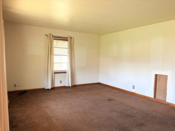 2 BEDROOM, 1 BATH HOME ON 1.65+/- ACRE LOT
