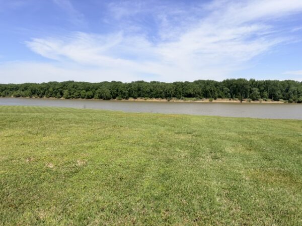 IMG_2138 1.86 ACRE RIVERFRONT LOT - 1709 & 1713 Rivers Edge Dr., Henderson, KY 42420