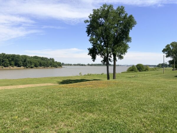 IMG_2147 1.86 ACRE RIVERFRONT LOT - 1709 & 1713 Rivers Edge Dr., Henderson, KY 42420