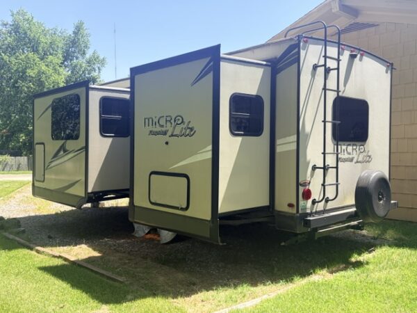 2021 FLAGSTAFF MICRO LITE RV