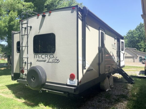 2021 FLAGSTAFF MICRO LITE RV