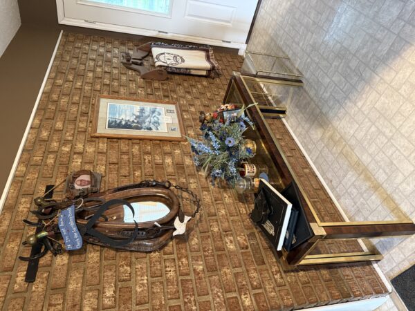 LIVE AUCTION - FURNISHINGS - DECOR - TOOLS - SHOP ITEMS