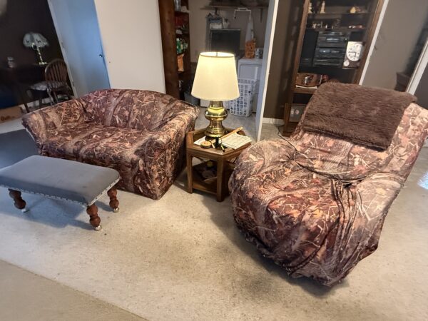 LIVE AUCTION - FURNISHINGS - DECOR - TOOLS - SHOP ITEMS
