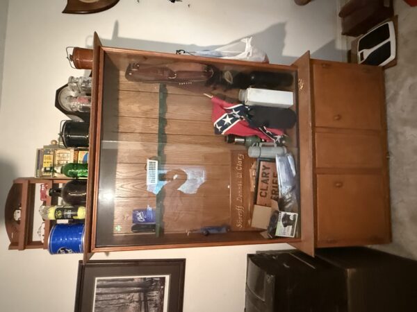 LIVE AUCTION - FURNISHINGS - DECOR - TOOLS - SHOP ITEMS