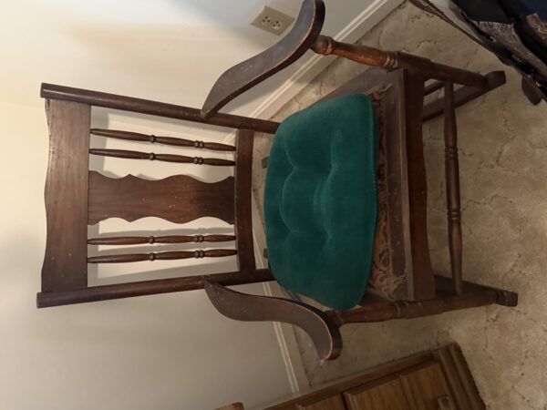 LIVE AUCTION - FURNISHINGS - DECOR - TOOLS - SHOP ITEMS