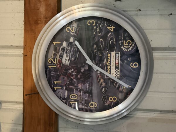 LIVE AUCTION - FURNISHINGS - DECOR - TOOLS - SHOP ITEMS