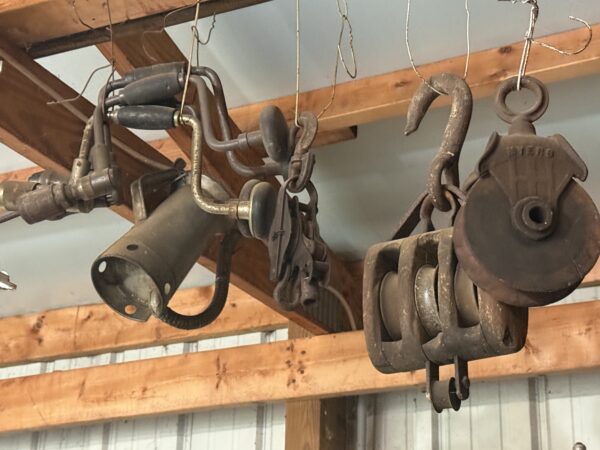LIVE AUCTION - FURNISHINGS - DECOR - TOOLS - SHOP ITEMS