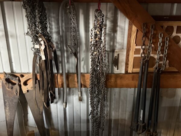 LIVE AUCTION - FURNISHINGS - DECOR - TOOLS - SHOP ITEMS