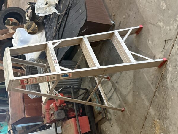 LIVE AUCTION - FURNISHINGS - DECOR - TOOLS - SHOP ITEMS