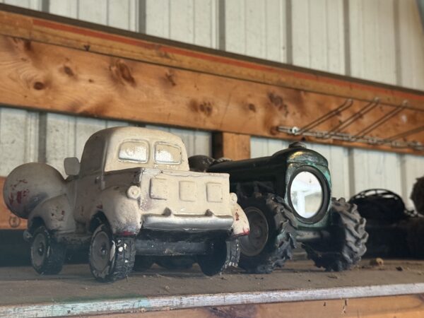 LIVE AUCTION - FURNISHINGS - DECOR - TOOLS - SHOP ITEMS