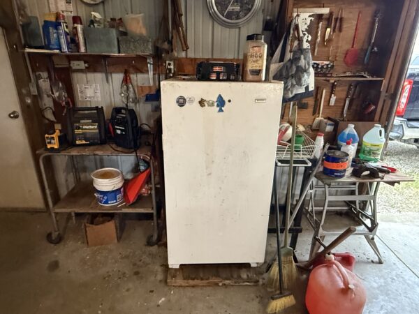 LIVE AUCTION - FURNISHINGS - DECOR - TOOLS - SHOP ITEMS