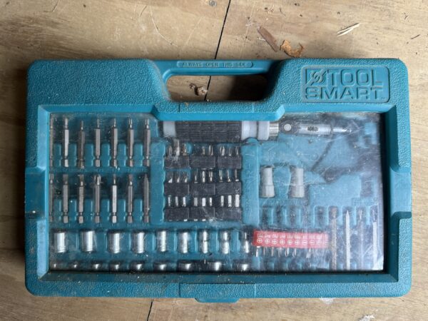 LIVE AUCTION - FURNISHINGS - DECOR - TOOLS - SHOP ITEMS