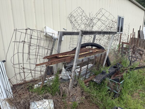 LIVE AUCTION - FURNISHINGS - DECOR - TOOLS - SHOP ITEMS
