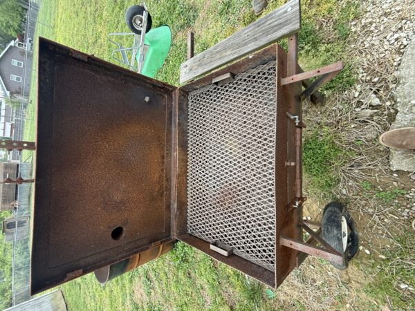 LIVE AUCTION - FURNISHINGS - DECOR - TOOLS - SHOP ITEMS