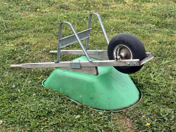 LIVE AUCTION - FURNISHINGS - DECOR - TOOLS - SHOP ITEMS