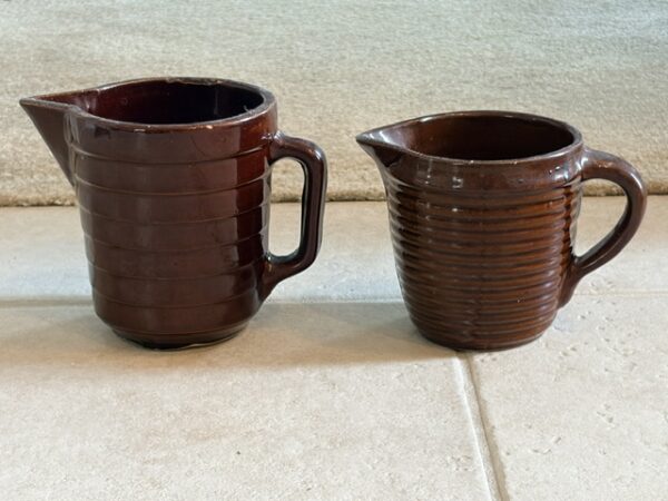 COLLECTIBLES & ANTIQUES