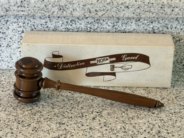 COLLECTIBLES & ANTIQUES