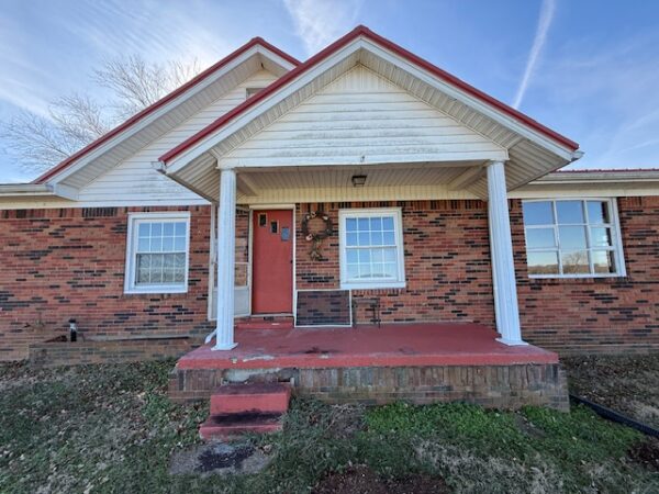 3 BEDROOM BRICK HOME ON 1.49+/- ACRE LOT