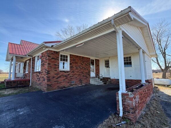 3 BEDROOM BRICK HOME ON 1.49+/- ACRE LOT