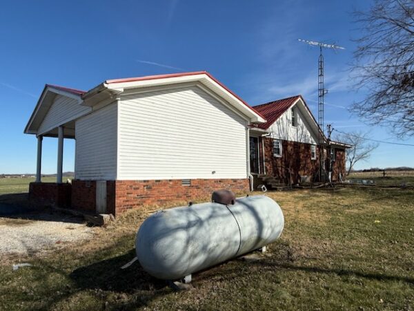 3 BEDROOM BRICK HOME ON 1.49+/- ACRE LOT