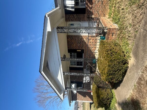 NICE 3 BEDROOM BRICK HOME
