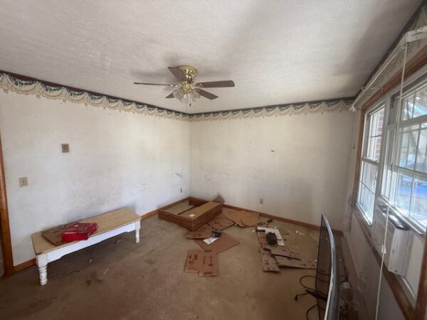 NICE 3 BEDROOM BRICK HOME