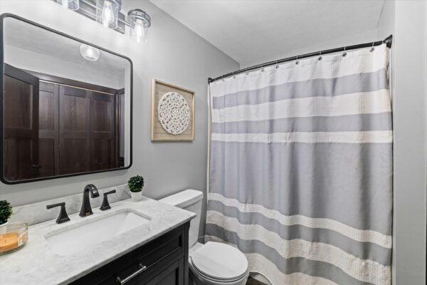 22-215 Spring Grove Blvd Morganfield KY 42437-22 BEAUTIFUL HOME WITH OUTDOOR OASIS