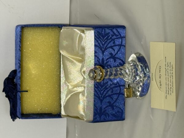 IMG_0061 ANTIQUES-FURNISHINGS-COLLECTIBLES-GLASSWARE