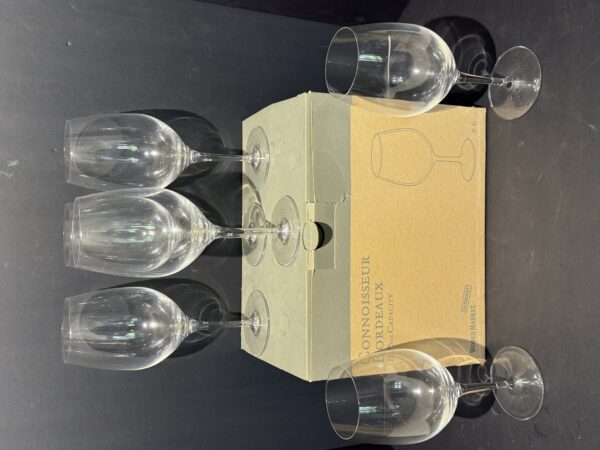 IMG_0276 ANTIQUES-FURNISHINGS-COLLECTIBLES-GLASSWARE