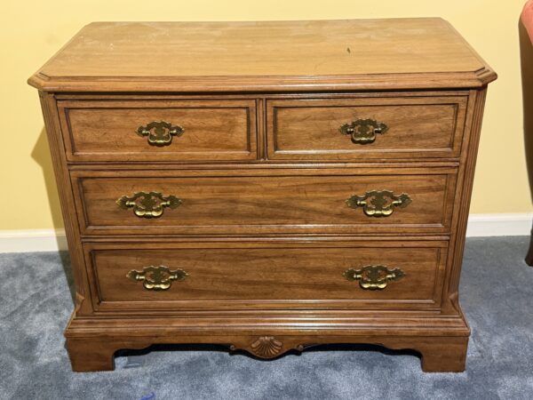IMG_0697 ANTIQUES-FURNISHINGS-COLLECTIBLES-GLASSWARE
