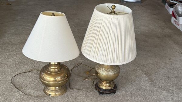 IMG_0998 ANTIQUES-FURNISHINGS-COLLECTIBLES-GLASSWARE